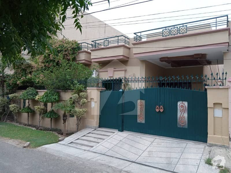 10 Marla Used Single Storey House Available For Sale  In Wapda Town  Lahore