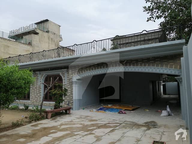 1.5 Kanal Building Main Canal Road Near Taj Bagh Single Storey