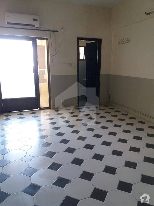 G8 All Mustafa Apartment Ground Floor 3 Bed 3 Bath Tv Lounge