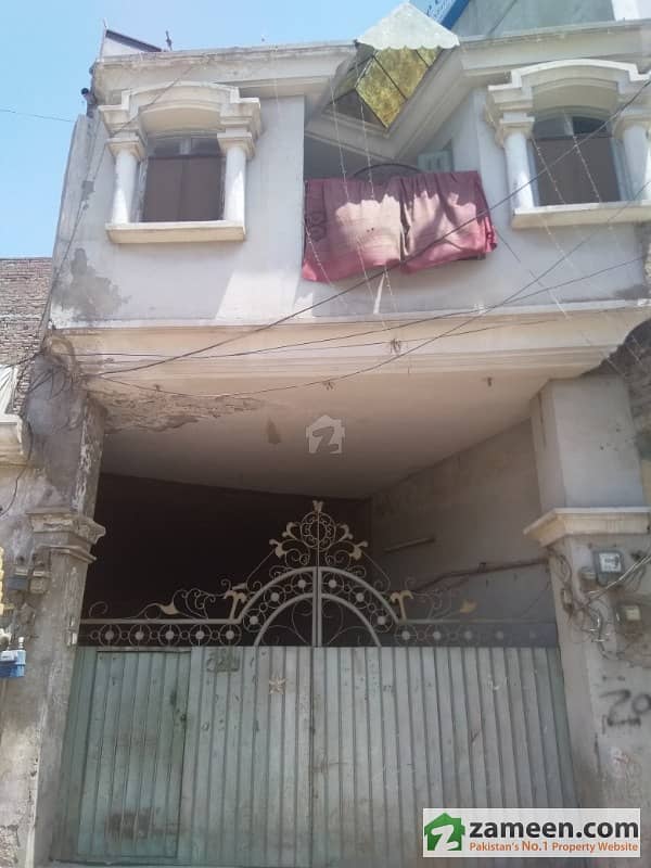 16 Marhla House For Sale On Main Road Gulistan Colony 2 B Block Haq
