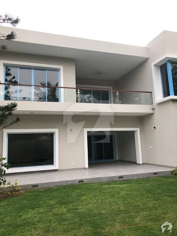 Brand New 1000 Sq Yards House With Six Bedrooms 2 Drawing Dining 2 Lounges And Study Modern Kitchen And Large Drive Way For 5 Cars