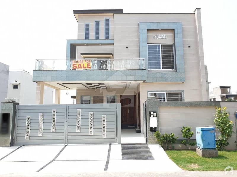 10 Marla Brand New Ultra Modern House Very Hot Location Near Park Market And Main Boulevard Solid Construction Double Unit 4 Bed 1 Servant Quarter