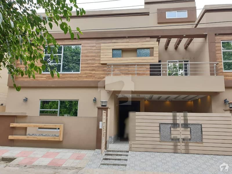 10 Marla Brand New House Is Available For Sale In Muslim Town Ultra Modern House Solid Construction