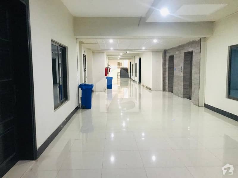 سلک ایگزیکٹو اپارٹمنٹ یونیورسٹی روڈ پشاور میں 3 کمروں کا 5 مرلہ فلیٹ 82 لاکھ میں برائے فروخت۔