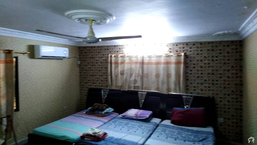 گلشنِ اقبال - بلاک 2 گلشنِ اقبال گلشنِ اقبال ٹاؤن کراچی میں 6 کمروں کا 5 مرلہ مکان 2.75 کروڑ میں برائے فروخت۔