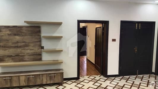 ورسک روڈ پشاور میں 6 کمروں کا 8 مرلہ مکان 2.35 کروڑ میں برائے فروخت۔ ورسک روڈ پشاور میں 6 کمروں کا 8 مرلہ مکان 2.35 کروڑ میں برائے فروخت۔