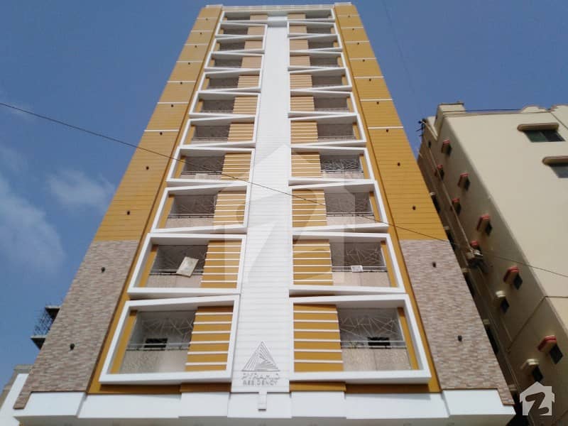 کلفٹن ۔ بلاک 1 کلفٹن کراچی میں 3 کمروں کا 7 مرلہ فلیٹ 2.35 کروڑ میں برائے فروخت۔