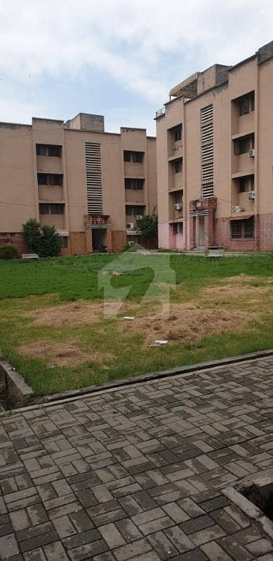 700  Square Feet Flat At G-11/4 For Sale