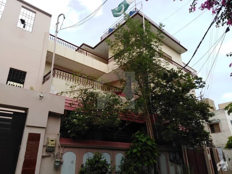 11 A North Karachi 288 Sq. Yards 2.5 Storey Bungalow For Sale