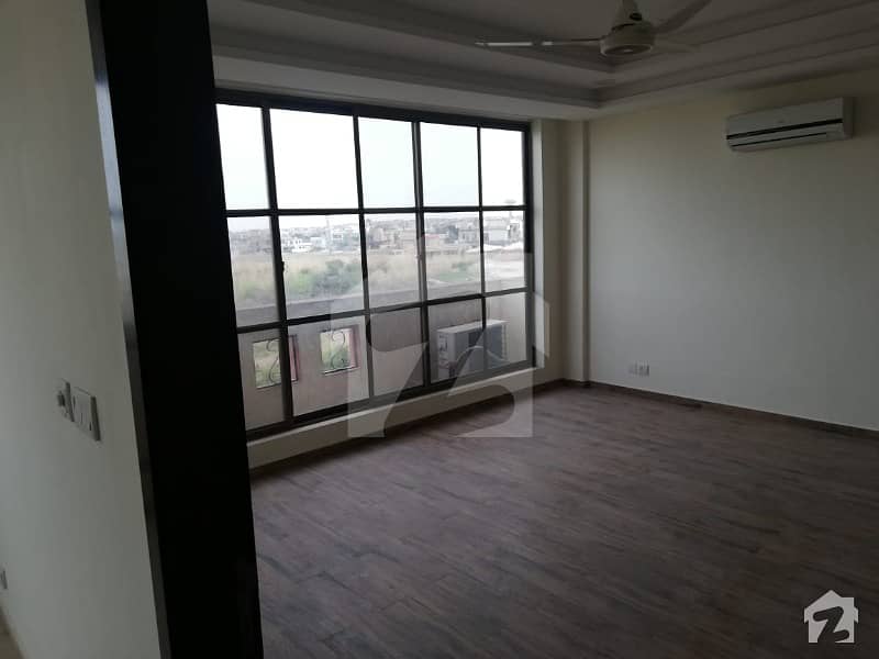 Bahria Town 10 Marla Upper Portion For Rent