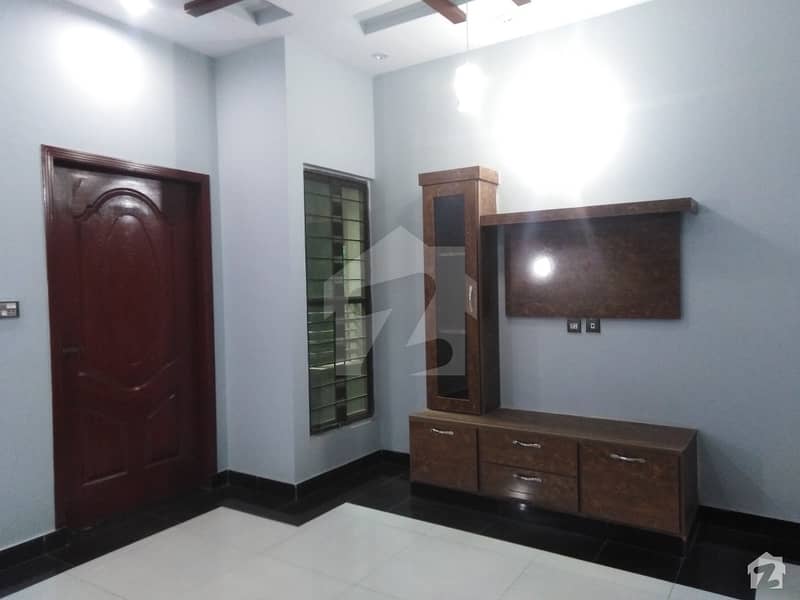 Here Is A Good Opportunity To Live In A Well-Built House Here Is A Good Opportunity To Live In A Well-Built House
