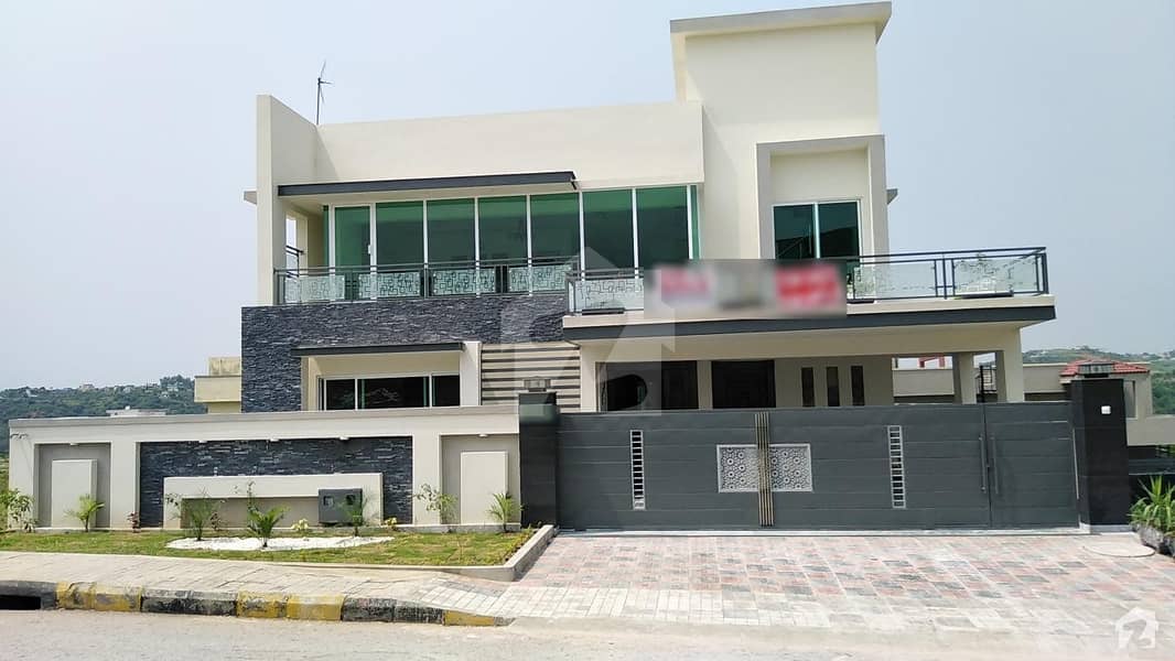 Luxurious House Is Available For Sale