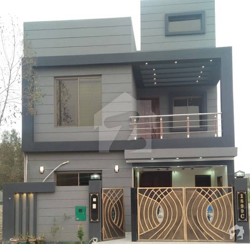 5 Marla Brand New Luxury House Ideal Location  For Sell In Bahria Orchard