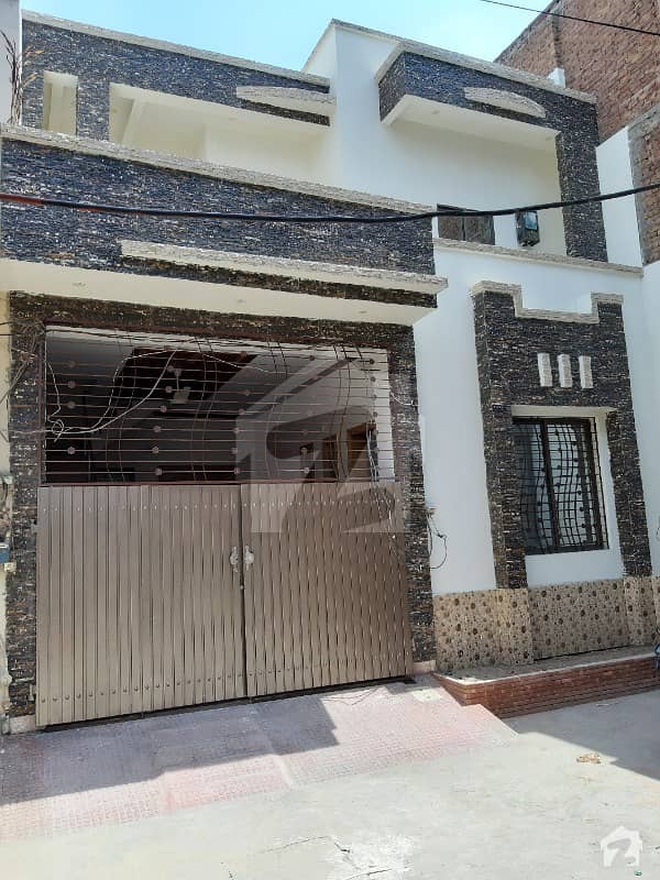 ملت روڈ فیصل آباد میں 5 کمروں کا 6 مرلہ مکان 1.4 کروڑ میں برائے فروخت۔
