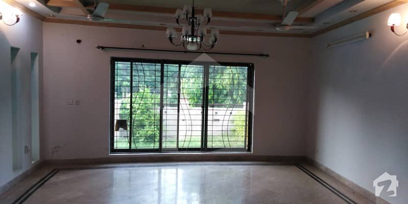 1 Kanal Full House With Basement For Rent In Sui Gas Society