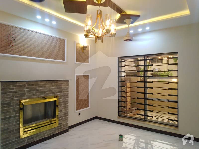 10 Marla Brand New House Sector D Bahria Town Lahore