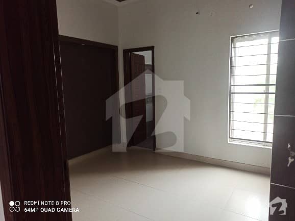 One Kanal Brand New Outstanding First Floor Available For Rent