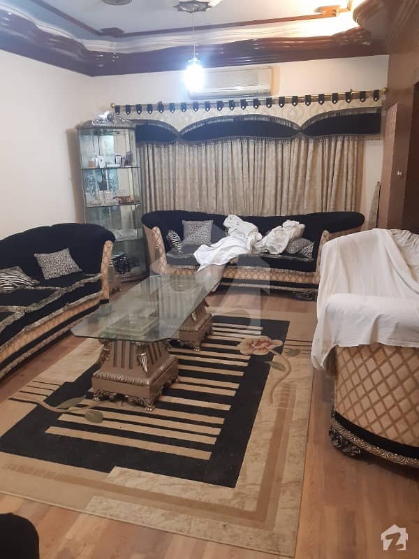 نارتھ ناظم آباد ۔ بلاک این نارتھ ناظم آباد کراچی میں 7 کمروں کا 10 مرلہ مکان 3.5 کروڑ میں برائے فروخت۔