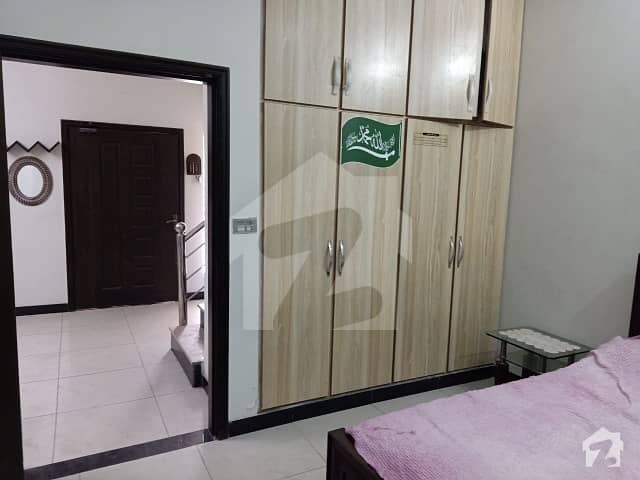 پی اے ایف آفیسرز کالونی کینٹ لاہور میں 4 کمروں کا 12 مرلہ مکان 2.1 کروڑ میں برائے فروخت۔