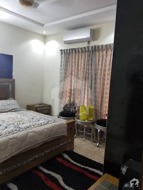 کیولری گراؤنڈ لاہور میں 1 کمرے کا 2 مرلہ کمرہ 25 ہزار میں کرایہ پر دستیاب ہے۔