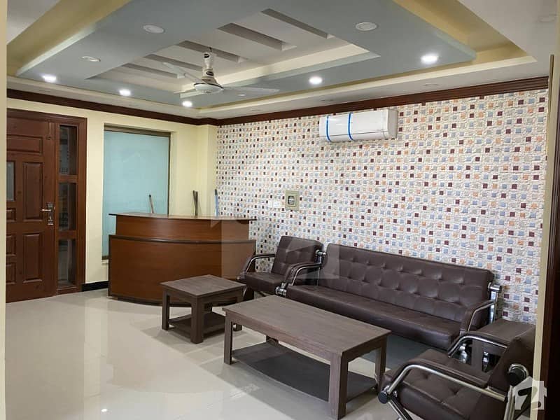 ڈی ۔ 12 مرکز ڈی ۔ 12 اسلام آباد میں 3 کمروں کا 4 مرلہ دفتر 2.6 کروڑ میں برائے فروخت۔