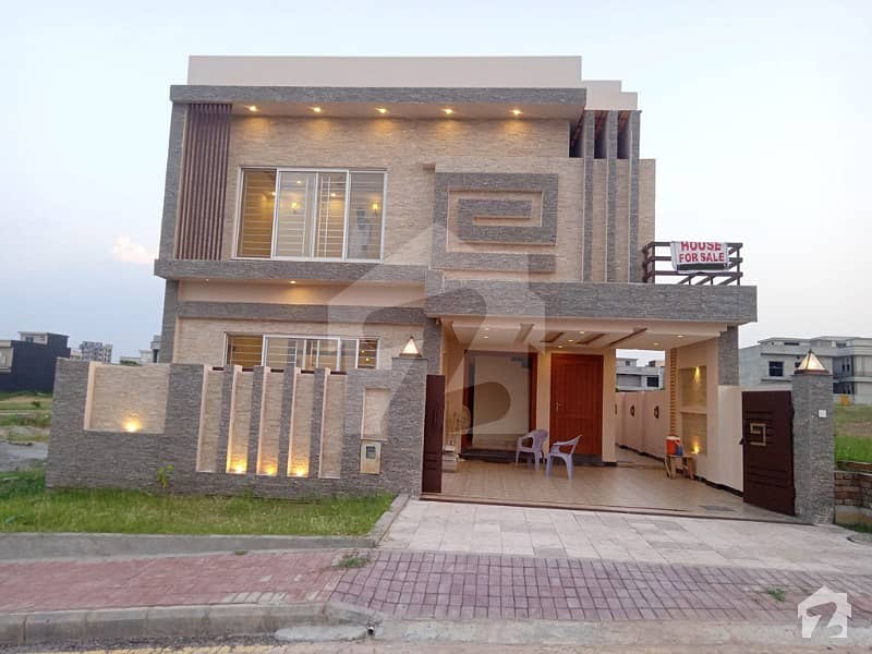 Brand 10 Marla Double Unit House For Sale In E Of Bahria Town Phase 8