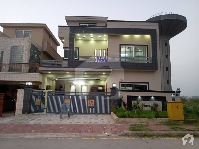Brand 10 Marla Double Unit House For Sale In E Of Bahria Town Phase 8