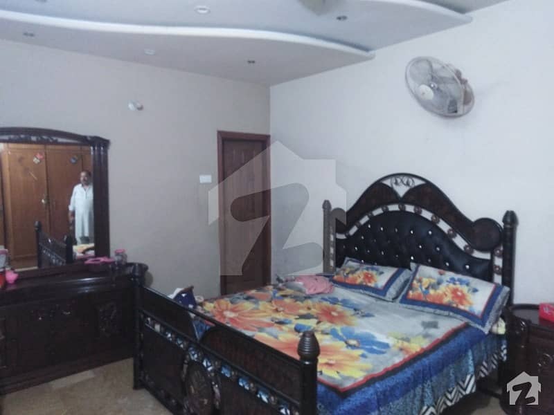 گارڈن ٹاؤن لاہور میں 3 کمروں کا 10 مرلہ مکان 2.9 کروڑ میں برائے فروخت۔
