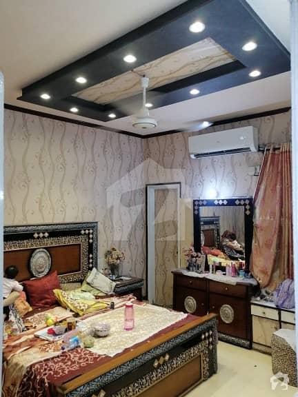 اچھرہ لاہور میں 4 کمروں کا 5 مرلہ مکان 1.75 کروڑ میں برائے فروخت۔