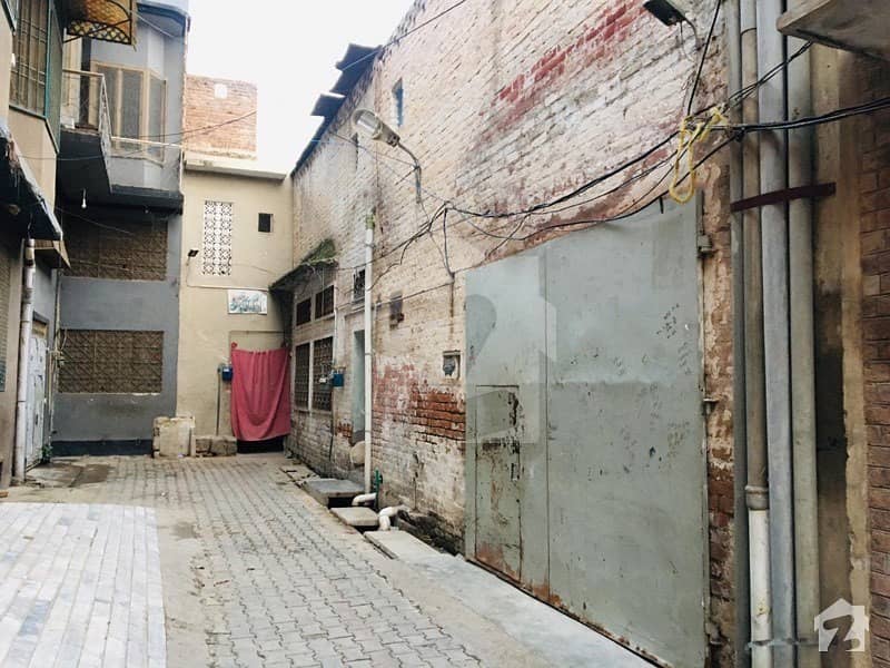 ککشل پشاور میں 4 کمروں کا 10 مرلہ زیریں پورشن 2.8 کروڑ میں برائے فروخت۔