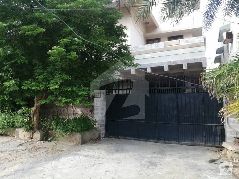 ڈی ایچ اے فیز 6 ڈی ایچ اے کراچی میں 3 کمروں کا 12 مرلہ مکان 6.5 کروڑ میں برائے فروخت۔
