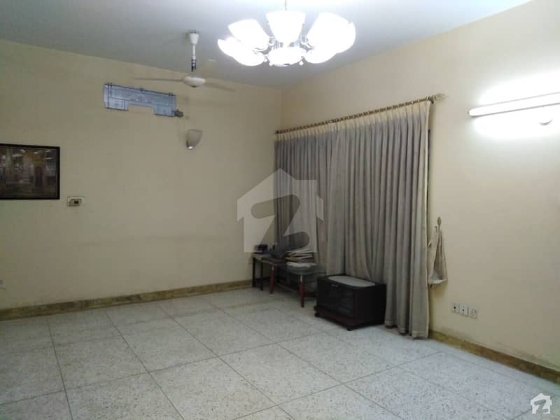 5 Bedrooms Bungalow Is Available For Rent