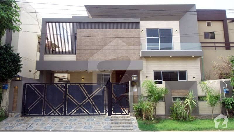 10 Marla House for Sale In G Block Of State Life Phase 1 Lahore