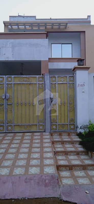 میاں ذولفقار علی شاہد روڈ فیصل آباد میں 2 کمروں کا 5 مرلہ بالائی پورشن 14 ہزار میں کرایہ پر دستیاب ہے۔