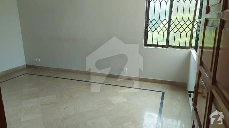 333 Sq Yd Pair House Available For Sale