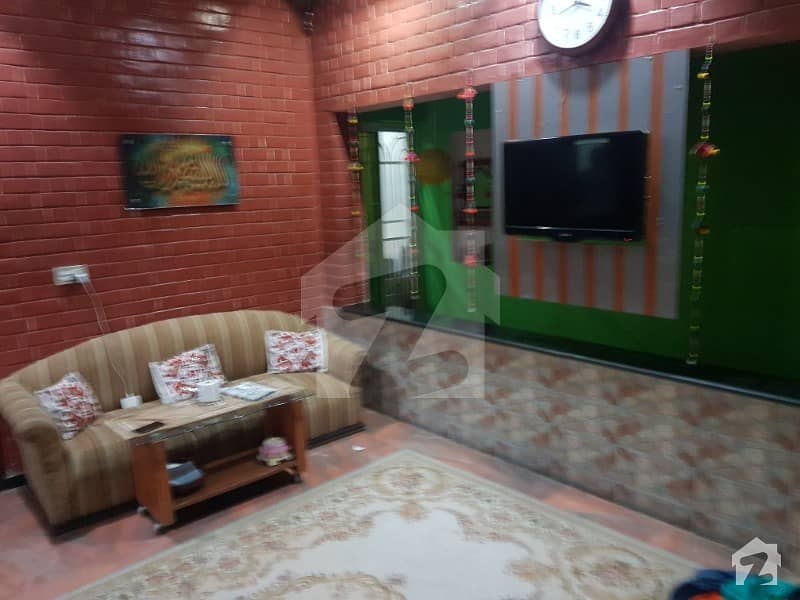 شافی کالونی لاہور میں 3 کمروں کا 10 مرلہ بالائی پورشن 35 ہزار میں کرایہ پر دستیاب ہے۔