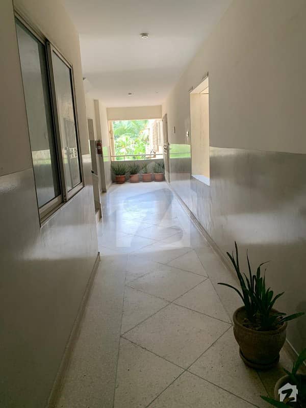 4 Bed Apartment In Civil Lines President Apartment Prime Location Clifton