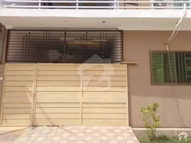 حرم ولاز فیصل کالونی گرلز کالج روڈ بہاولپور میں 4 کمروں کا 5 مرلہ مکان 70 لاکھ میں برائے فروخت۔