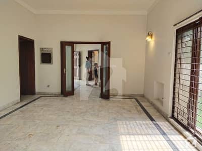 Beautiful Location One Kanal Full House Are Available For Rent In Phase 4 Beautiful Location One Kanal Full House Are Available For Rent In Phase 4