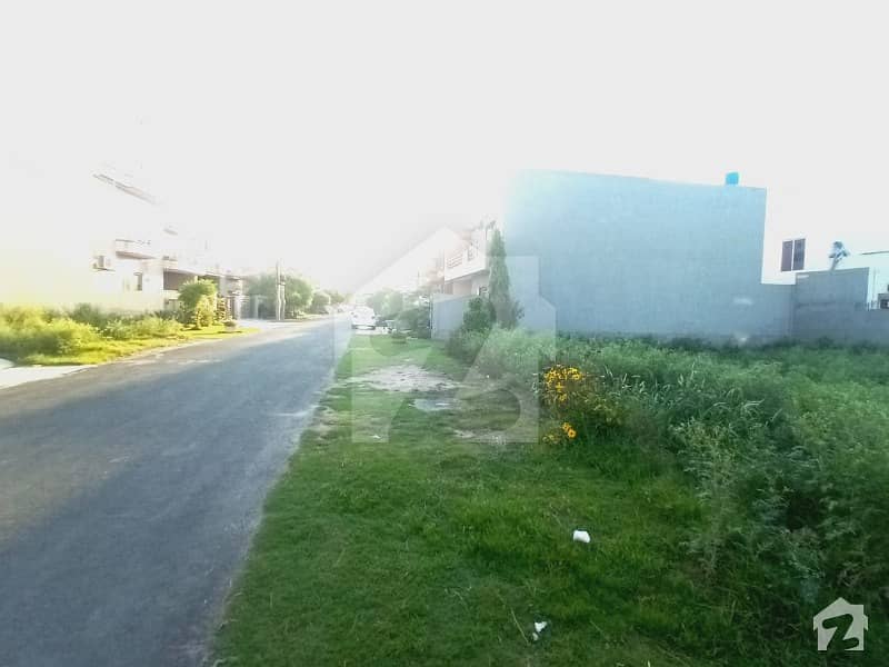 10 Marla Plot Is Available For Sale In Tariq Garden Lahore