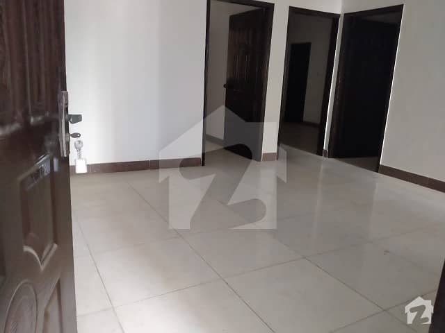 1350  Square Feet Flat In P & T Colony For Sale