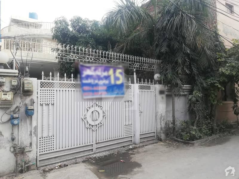 کینال بینک ہاؤسنگ سکیم لاہور میں 15 مرلہ مکان 2.5 کروڑ میں برائے فروخت۔