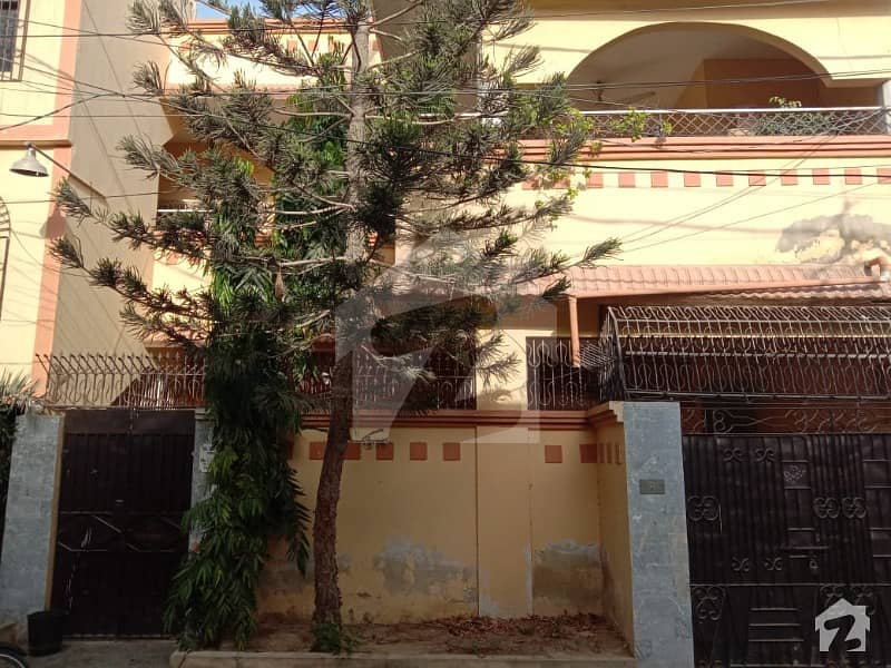 شاہ فیصل ٹاؤن کراچی میں 6 کمروں کا 8 مرلہ مکان 2.7 کروڑ میں برائے فروخت۔