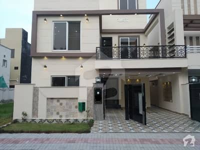 بحریہ آرچرڈ فیز 1 ۔ ناردن بحریہ آرچرڈ فیز 1 بحریہ آرچرڈ لاہور میں 5 کمروں کا 8 مرلہ مکان 1.5 کروڑ میں برائے فروخت۔ بحریہ آرچرڈ فیز 1 ۔ ناردن بحریہ آرچرڈ فیز 1 بحریہ آرچرڈ لاہور میں 5 کمروں کا 8 مرلہ مکان 1.5 کروڑ میں برائے فروخت۔