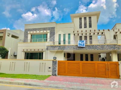بحریہ ٹاؤن فیز 4 بحریہ ٹاؤن راولپنڈی راولپنڈی میں 5 کمروں کا 1 کنال مکان 5.45 کروڑ میں برائے فروخت۔ بحریہ ٹاؤن فیز 4 بحریہ ٹاؤن راولپنڈی راولپنڈی میں 5 کمروں کا 1 کنال مکان 5.45 کروڑ میں برائے فروخت۔