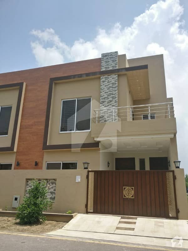 5 Marla Brand New House For Sale