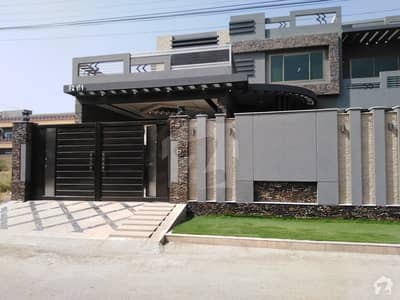 حیات آباد فیز 6 - ایف2 حیات آباد فیز 6 حیات آباد پشاور میں 10 کمروں کا 1 کنال مکان 7.8 کروڑ میں برائے فروخت۔ حیات آباد فیز 6 - ایف2 حیات آباد فیز 6 حیات آباد پشاور میں 10 کمروں کا 1 کنال مکان 7.8 کروڑ میں برائے فروخت۔