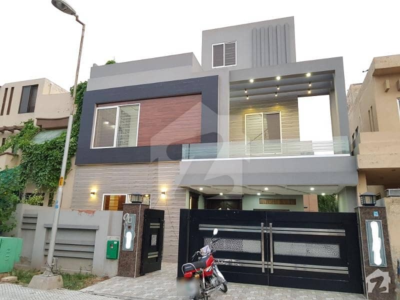 11 Marla Brand New House For Sale At VIP Location Of Bahria Town Lahore