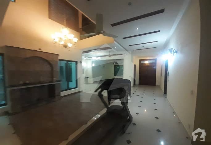 پی سی ایس آئی آر ہاؤسنگ سکیم فیز 2 پی سی ایس آئی آر ہاؤسنگ سکیم لاہور میں 3 کمروں کا 1 کنال مکان 1.15 لاکھ میں کرایہ پر دستیاب ہے۔