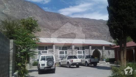 6 Kananl Land With 17 Bed Room Guest House Near Gilgit Airport